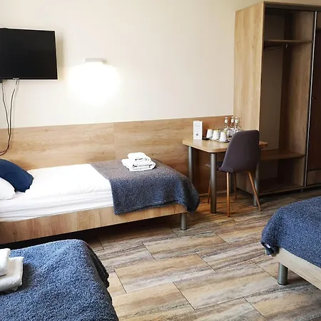 Gosciniec Piast I Camper Park Brzezno (Poznan)