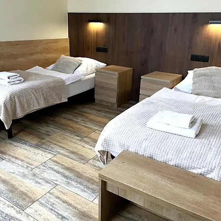 Kamp alanı Gosciniec Piast I Camper Park
