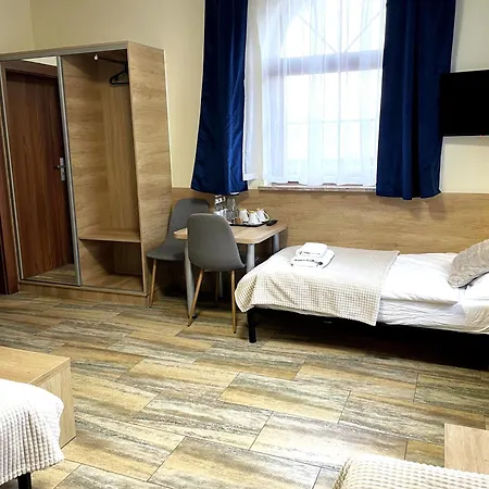 Gosciniec Piast I Camper Park Kamp alanı *