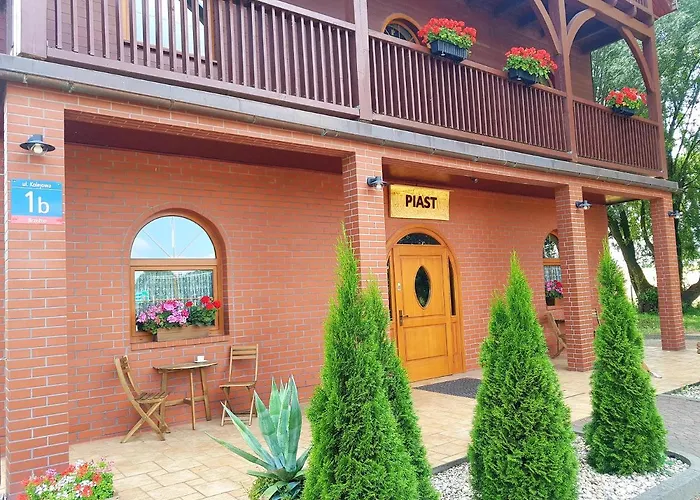 Gosciniec Piast I Camper Park Кемпинг Brzezno (Poznan)